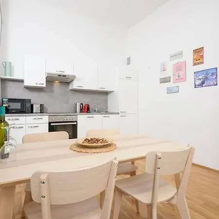 דירה Anna And Friends First Floor גראץ