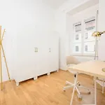 Anna And Friends First Floor