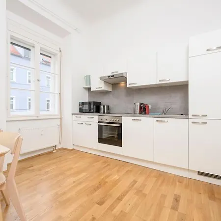 Anna And Friends First Floor * Γκρατς