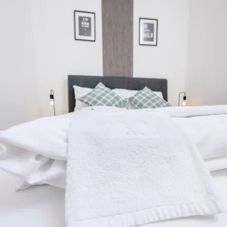 Anna And Friends First Floor * Γκρατς