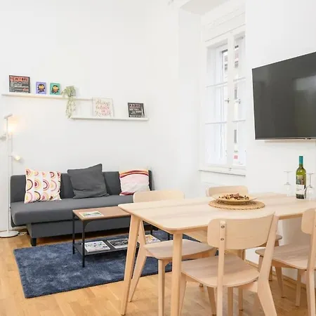 Anna And Friends First Floor Apartment Graz