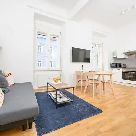 Anna And Friends First Floor * Γκρατς