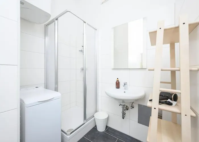 Anna And Friends First Floor