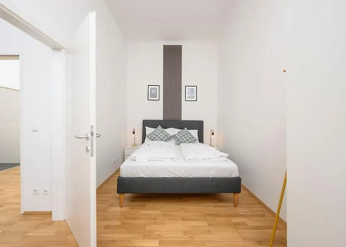 Διαμέρισμα Anna And Friends First Floor *