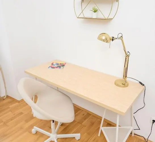 Διαμέρισμα Anna And Friends First Floor